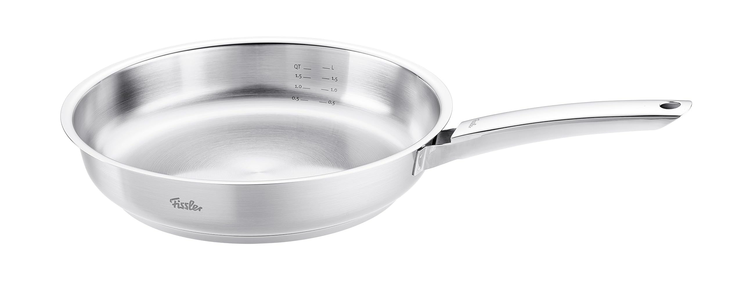Fissler stekpanna i rostfritt stål med långt handtag, sedd snett framifrån
