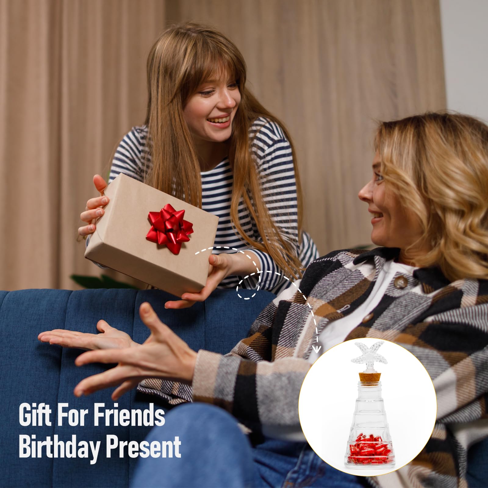 Två personer överlämnar ett inslaget paket, med en liten flaskbild och texten ”Gift For Friends Birthday Present”.
