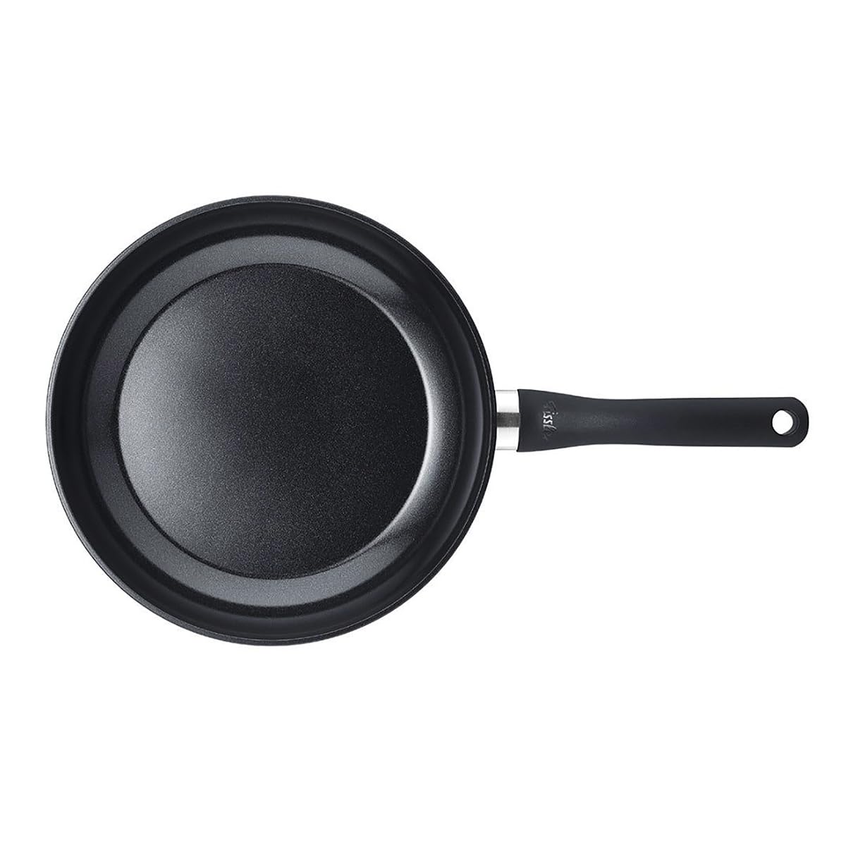 Svart stekpanna med keramisk beläggning och långt handtag, sedd ovanifrån.