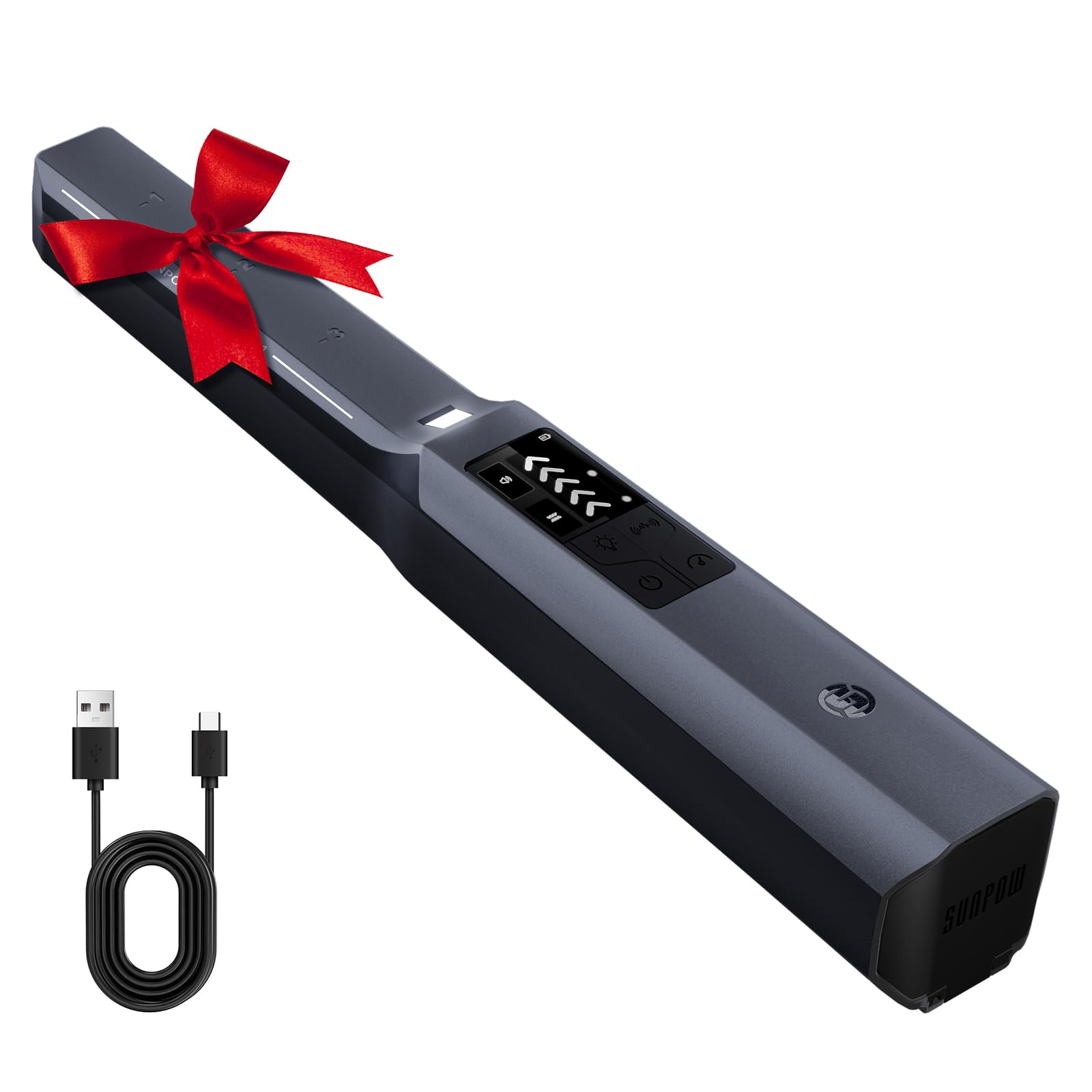 SUNPOW metalldetektor med rött band och medföljande USB-laddningskabel.