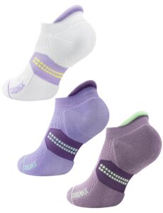 Tre lågskurna Juclise-löparstrumpor i vitt, lila och rosa med gröna detaljer.