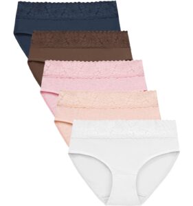 Fem spetsförsedda trosor i mörkblått, brunt, rosa, beige och vitt.